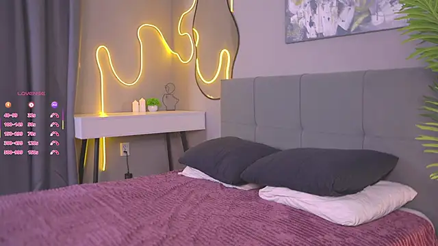 AudreyBrooks  online show from 10/28/25, 07:34