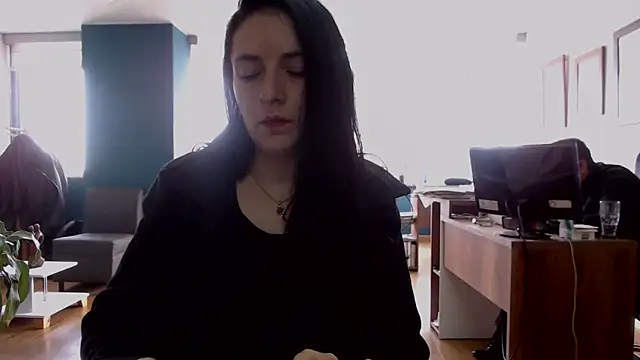 Snapshot of amellie_ros chatting on 03/20/25, 02:42 amellie ros online show from 03/20/25, 02:42