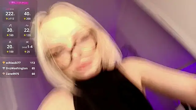 Snapshot of horny_blondiee chatting on 12/29/24, 11:40 horny blondiee online show from 12/29/24, 11:40