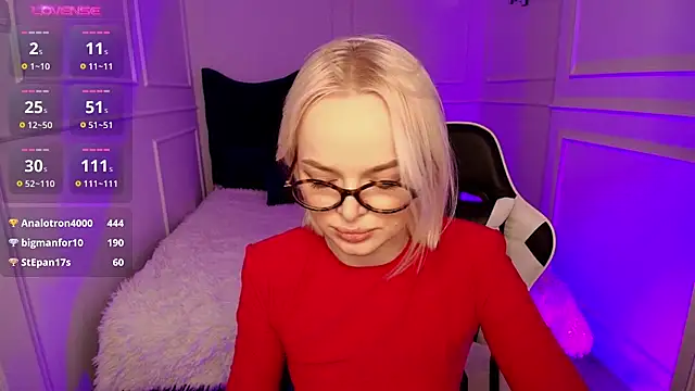 Snapshot of horny_blondiee chatting on 01/15/25, 08:41 horny blondiee online show from 01/15/25, 08:41