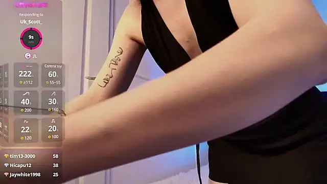 Snapshot of horny_blondiee chatting on 02/02/25, 02:45 horny blondiee online show from 02/02/25, 02:45