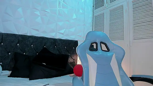 Emma dl2 online show from 02/27/25, 08:09