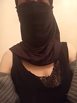 Liliiiblow online show from 12/25/24, 12:16