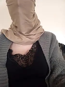 Liliiiblow online show from 12/25/24, 03:28