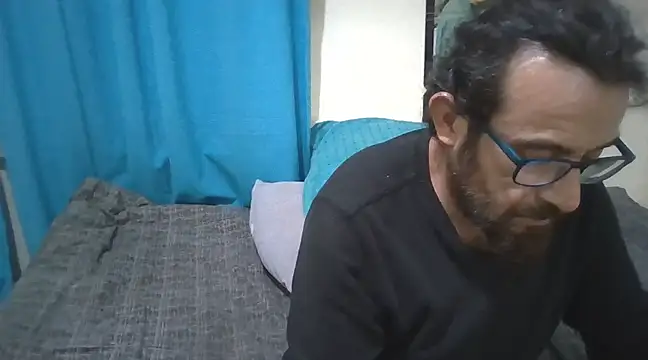 Snapshot of janRock77 chatting on 03/23/25, 08:26 janRock77 online show from 03/23/25, 08:26