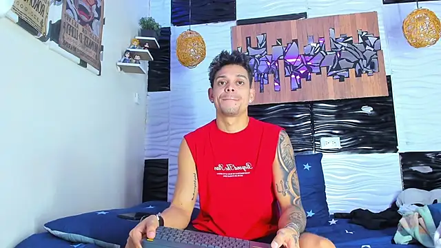 Snapshot of Friendsofeverything_ chatting on 12/18/25, 11:00 Friendsofeverything online show from 12/18/25, 11:00