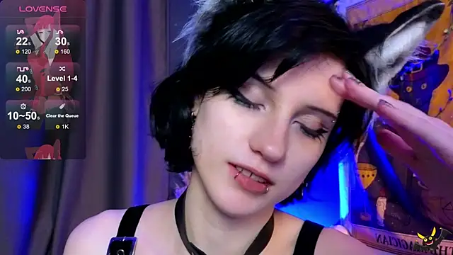 Snapshot of dark_vamp_ chatting on 12/11/24, 03:13 dark vamp online show from 12/11/24, 03:13