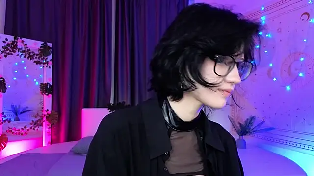 Snapshot of dark_vamp_ chatting on 12/22/24, 09:09 dark vamp online show from 12/22/24, 09:09