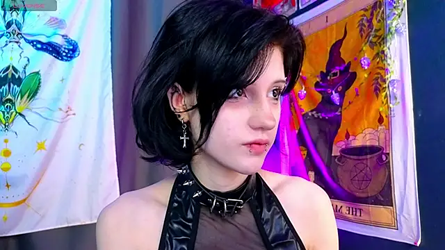 Snapshot of dark_vamp_ chatting on 12/28/24, 08:58 dark vamp online show from 12/28/24, 08:58