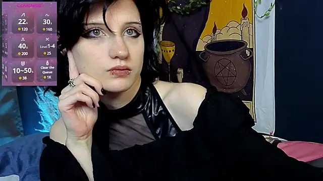 Snapshot of dark_vamp_ chatting on 01/17/25, 03:43 dark vamp online show from 01/17/25, 03:43