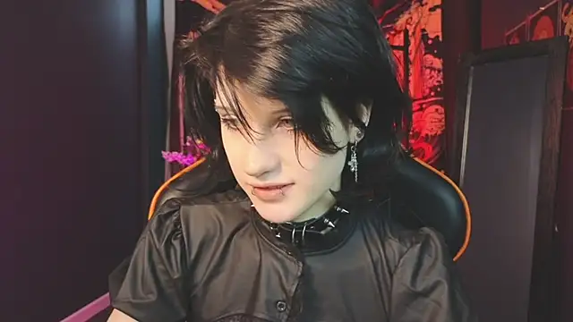 Snapshot of dark_vamp_ chatting on 01/22/25, 12:17 dark vamp online show from 01/22/25, 12:17