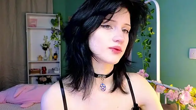 Snapshot of dark_vamp_ chatting on 11/06/25, 04:08 dark vamp online show from 11/06/25, 04:08