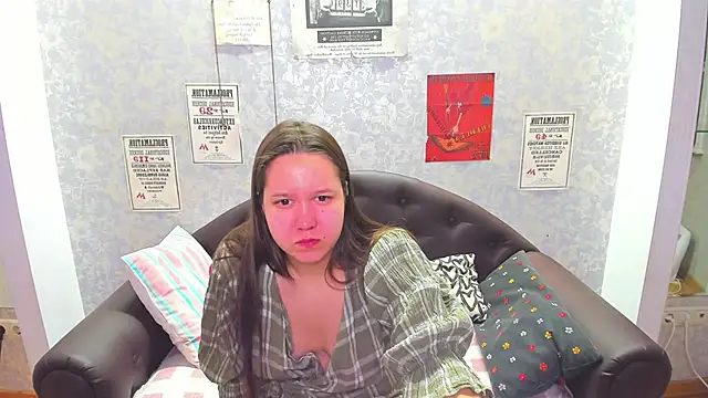 Snapshot of Mira_Karter chatting on 01/28/25, 02:00 Mira Karter online show from 01/28/25, 02:00