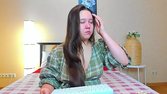 Snapshot of Mira_Karter chatting on 02/19/25, 02:12 Mira Karter online show from 02/19/25, 02:12