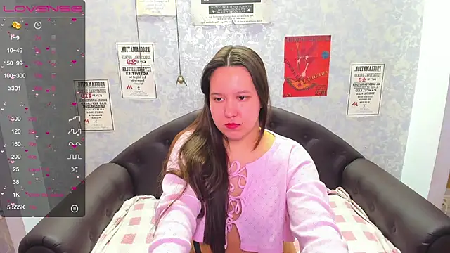 Snapshot of Mira_Karter chatting on 03/01/25, 05:31 Mira Karter online show from 03/01/25, 05:31