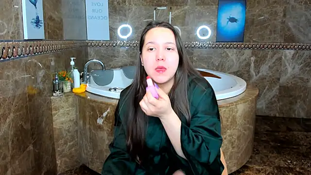 Snapshot of Mira_Karter chatting on 03/05/25, 02:46 Mira Karter online show from 03/05/25, 02:46