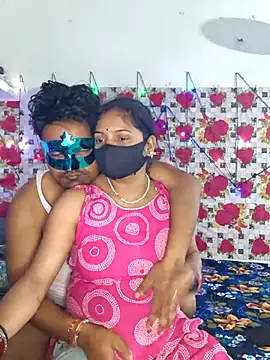 Snapshot of PeaCoooock chatting on 10/16/25, 10:33 PeaCoooock online show from 10/16/25, 10:33