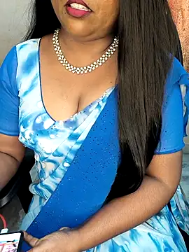 Snapshot of honey-sexy chatting on 02/11/26, 04:39 honey-sexy online show from 02/11/26, 04:39