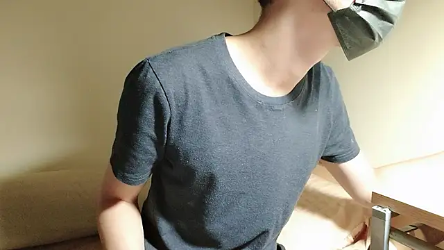 Yang 1069 online show from 10/22/25, 04:40