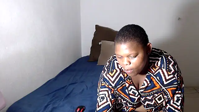 FoxyFataleX online show from 10/08/25, 08:39