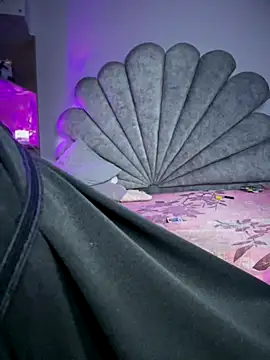 Snapshot of Amaltea chatting on 01/09/26, 04:37 Amaltea online show from 01/09/26, 04:37