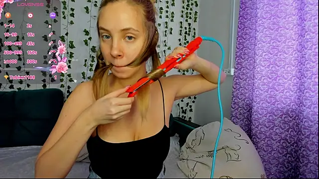 Kitty Katrine online show from 01/27/25, 07:45