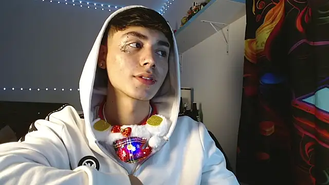 Snapshot of Im_juanda chatting on 12/12/24, 10:31 Im juanda online show from 12/12/24, 10:31