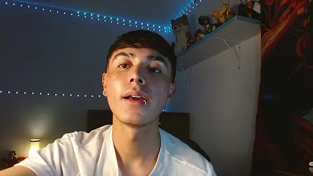 Snapshot of Im_juanda chatting on 01/22/25, 01:42 Im juanda online show from 01/22/25, 01:42