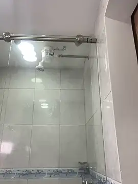 Snapshot of dolcebella chatting on 12/28/24, 12:57 dolcebella online show from 12/28/24, 12:57