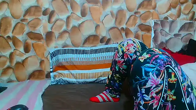 AfricanBigAssxx98 online show from 12/01/25, 10:15