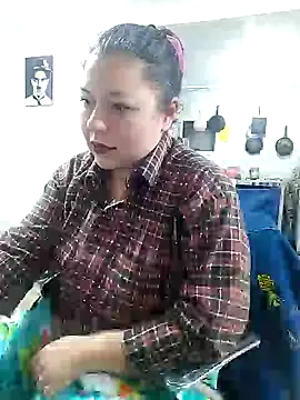 Snapshot of ZuriandAlex chatting on 01/18/25, 08:52 ZuriandAlex online show from 01/18/25, 08:52