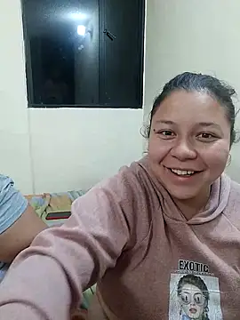 Snapshot of ZuriandAlex chatting on 02/17/25, 05:14 ZuriandAlex online show from 02/17/25, 05:14