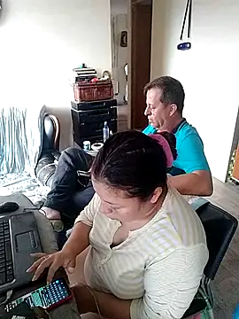 Snapshot of ZuriandAlex chatting on 03/03/25, 10:42 ZuriandAlex online show from 03/03/25, 10:42