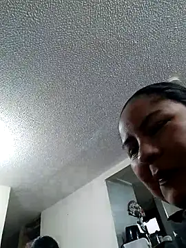 Snapshot of ZuriandAlex chatting on 03/12/25, 11:20 ZuriandAlex online show from 03/12/25, 11:20