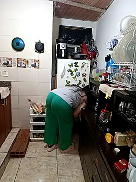 Snapshot of ZuriandAlex chatting on 10/27/25, 11:09 ZuriandAlex online show from 10/27/25, 11:09