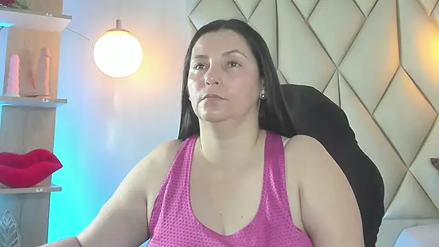 Snapshot of angelswets chatting on 04/23/26, 01:46 angelswets online show from 04/23/26, 01:46