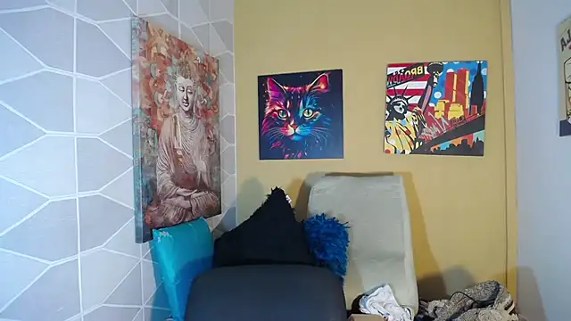 Snapshot of KamilaParrisx chatting on 10/01/25, 04:18 KamilaParrisx online show from 10/01/25, 04:18