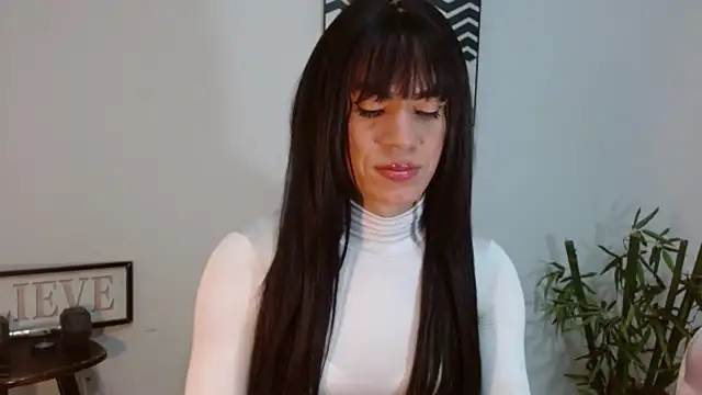 Snapshot of KamilaParrisx chatting on 11/14/25, 04:22 KamilaParrisx online show from 11/14/25, 04:22