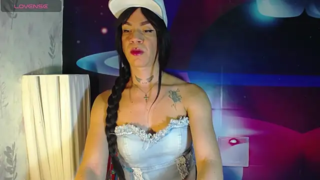 Snapshot of KamilaParrisx chatting on 12/03/25, 03:14 KamilaParrisx online show from 12/03/25, 03:14