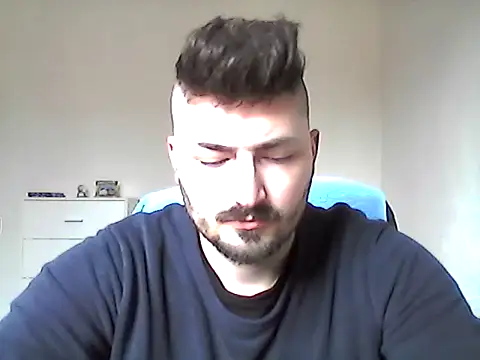 Snapshot of Hkl95555 chatting on 03/30/26, 02:29 Hkl95555 online show from 03/30/26, 02:29