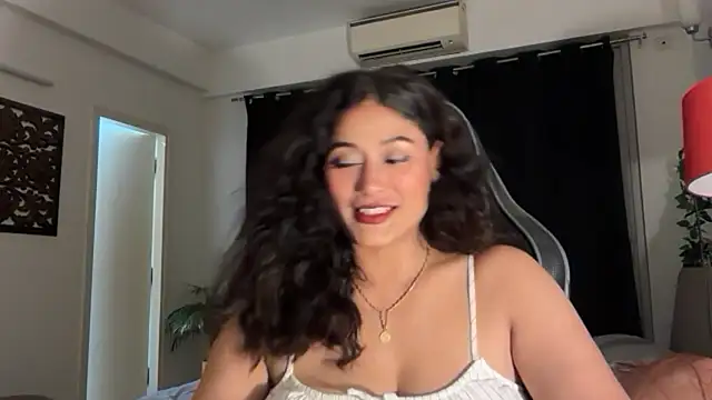 Snapshot of GoddessAnna chatting on 04/14/26, 05:08 GoddessAnna online show from 04/14/26, 05:08