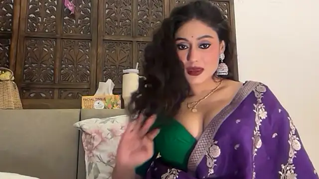Snapshot of GoddessAnna chatting on 04/15/26, 04:58 GoddessAnna online show from 04/15/26, 04:58