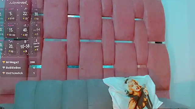 bimbocurvysex online show from 12/24/24, 04:44