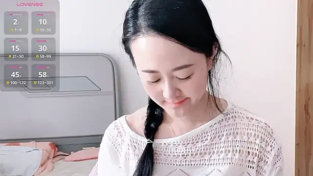 Snapshot of fanfan-FF chatting on 04/14/26, 03:23 fanfan-FF online show from 04/14/26, 03:23