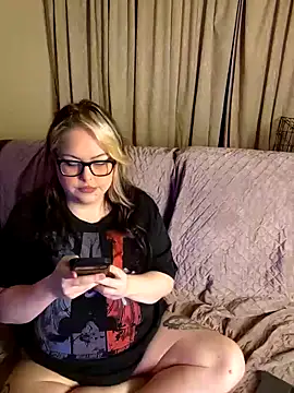 Snapshot of ChubbyBubs chatting on 09/13/25, 12:49 ChubbyBubs online show from 09/13/25, 12:49