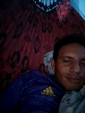 Snapshot of 68_Toni chatting on 11/21/25, 02:32 68 Toni online show from 11/21/25, 02:32