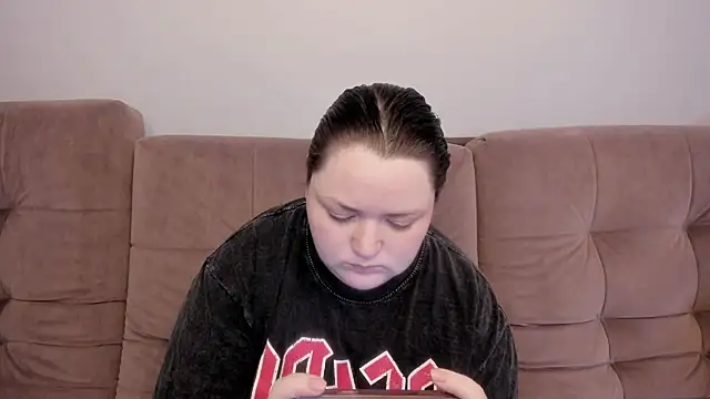 Snapshot of Alex_m chatting on 06/21/26, 07:33 Alex m online show from 06/21/26, 07:33