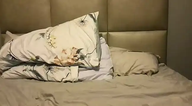 Snapshot of pe_netrad0r chatting on 03/08/25, 07:27 pe netrad0r online show from 03/08/25, 07:27