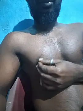 Snapshot of Whiskyboye chatting on 10/21/25, 06:19 Whiskyboye online show from 10/21/25, 06:19