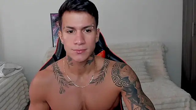 pettergrey1 online show from 12/16/25, 02:22